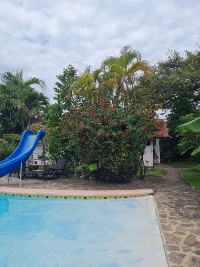 Villa Sonrisa Casa De Huespedes Las Terrenas Exterior photo
